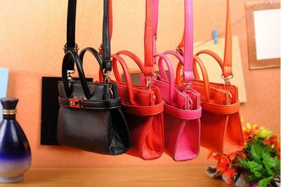 保定白溝新城振利箱包銷售部 從箱包銷售到針紡織品的多元經(jīng)營探索